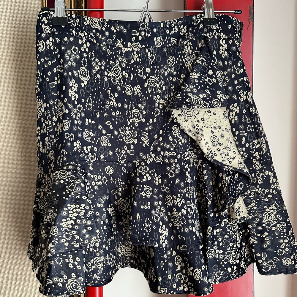 Zara Navy and Gold Patterned Ruffled Mini Skirt